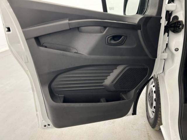 Renault Trafic image 1