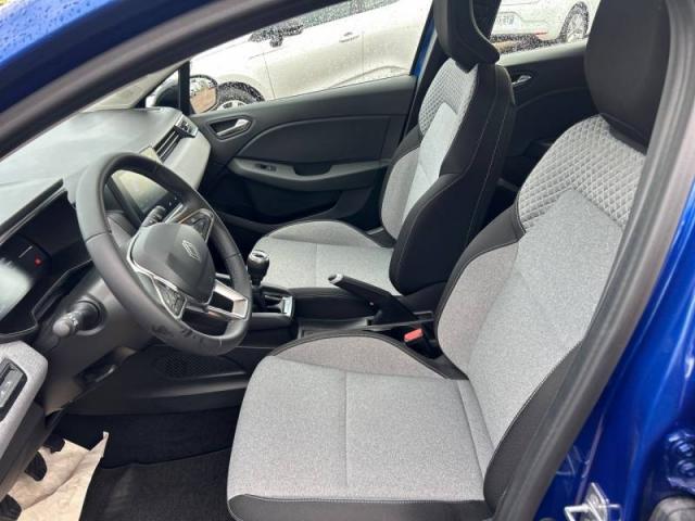 Renault Clio image 9