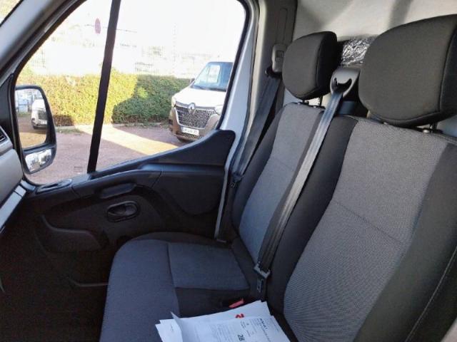 Renault Master image 8