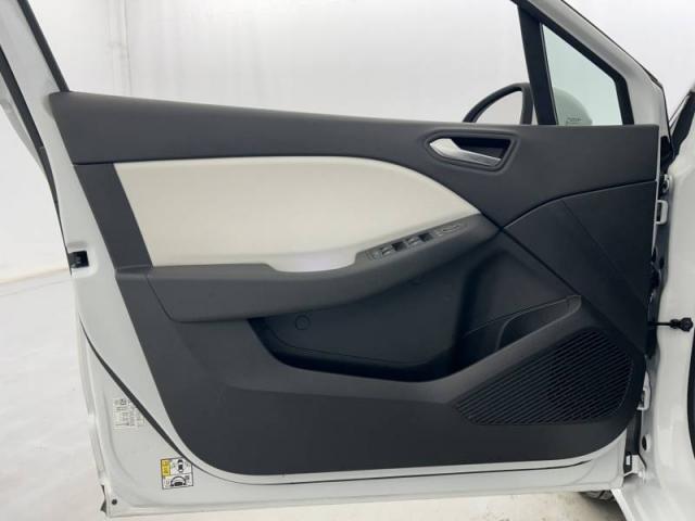 Renault Clio image 1