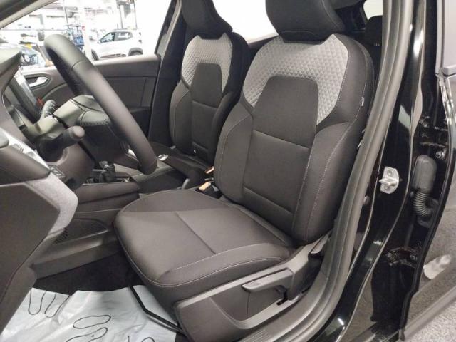 Renault Clio image 9