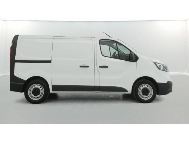 Renault Trafic image 2