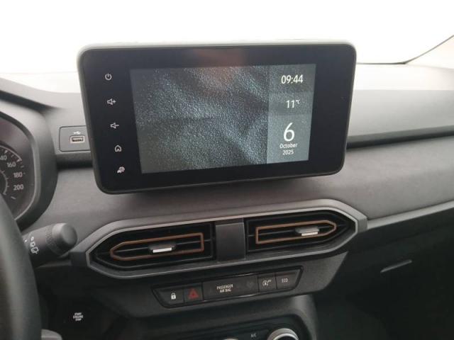 Dacia Sandero image 2