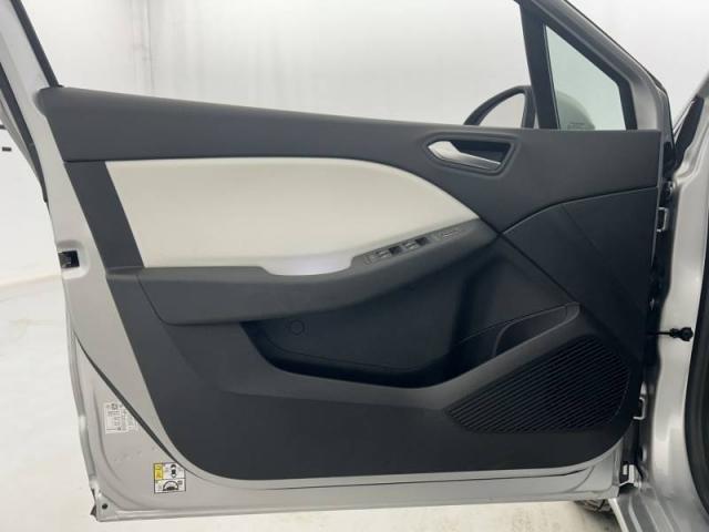 Renault Clio image 1