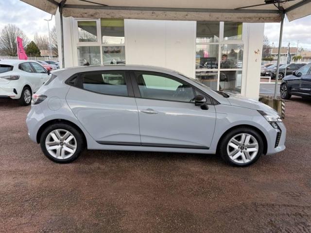 Renault Clio image 9