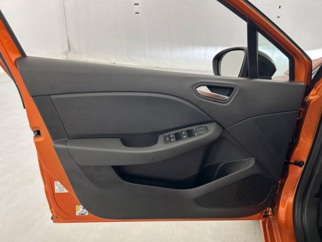 Renault Clio image 6