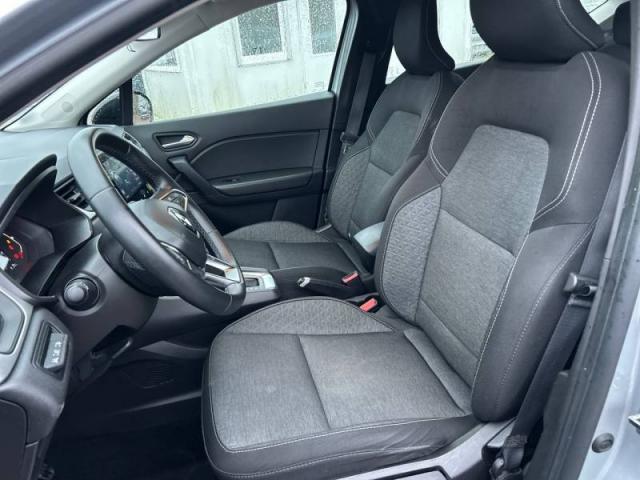 Renault Captur image 2