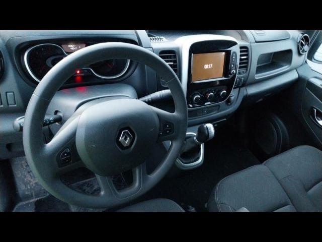 Renault Trafic image 8