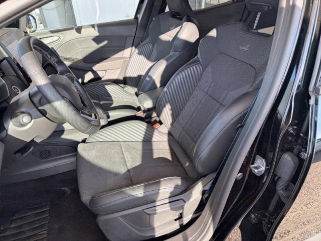 Renault Clio image 9