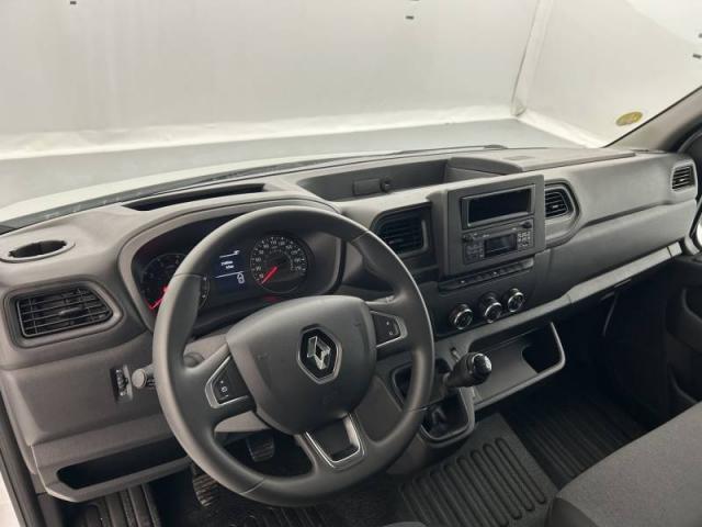 Renault Master image 1