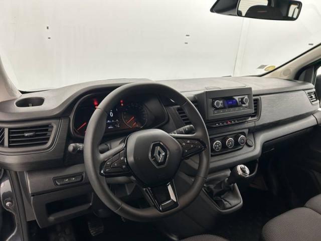 Renault Trafic image 1