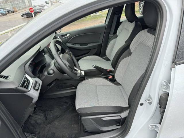 Renault Clio image 9