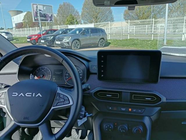 Dacia Sandero image 1