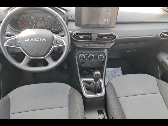 Dacia Sandero image 2