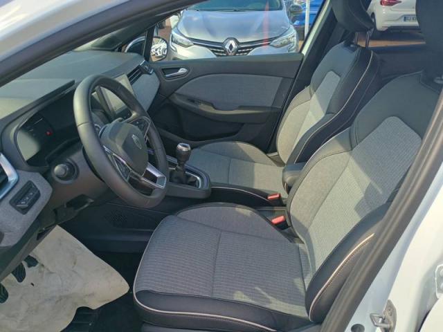 Renault Clio image 8