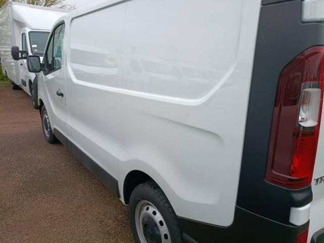 Renault Trafic image 9