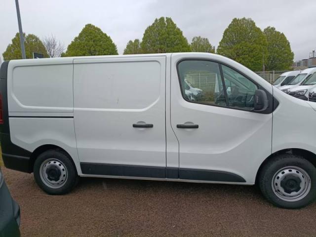 Renault Trafic image 1