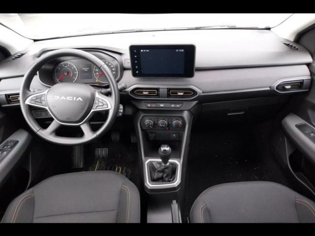 Dacia Sandero image 2