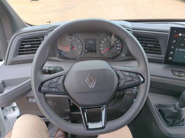 Renault Master image 4