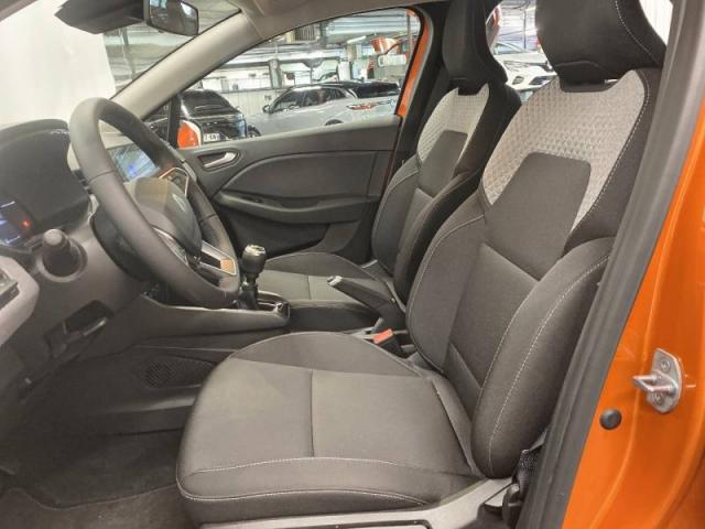 Renault Clio image 2