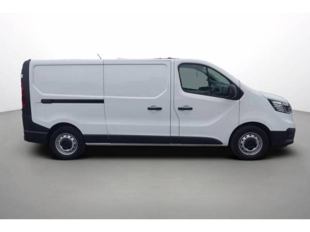 Renault Trafic image 2