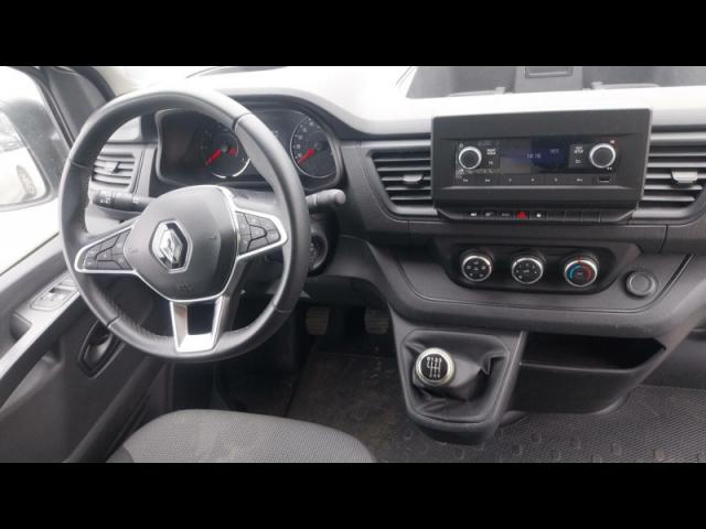 Renault Trafic image 8