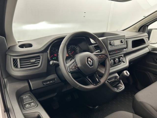 Renault Trafic image 1