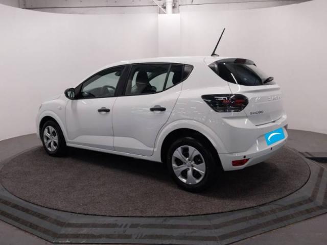 Dacia Sandero image 2