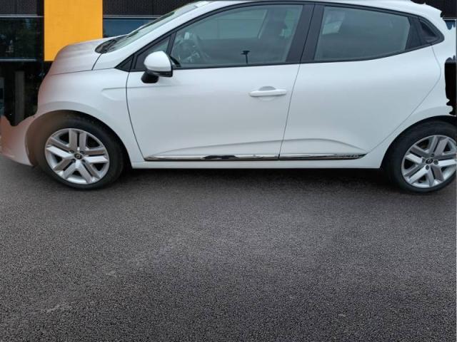 Renault Clio image 2
