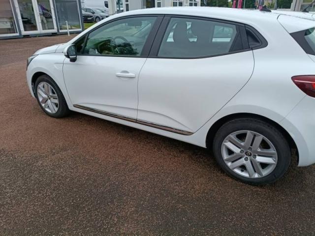 Renault Clio image 6
