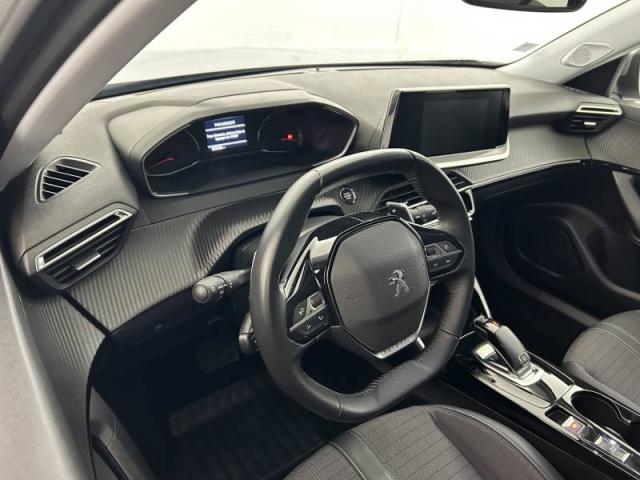 Peugeot 2008 image 1