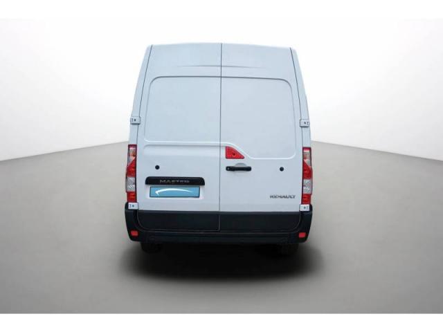 Renault Master image 2