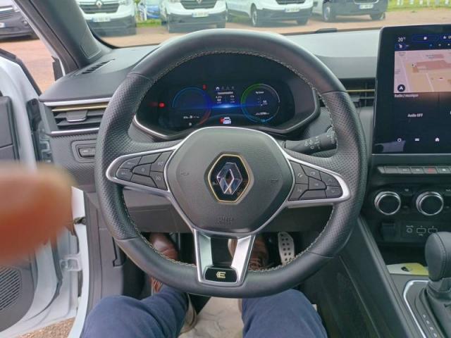 Renault Clio image 2
