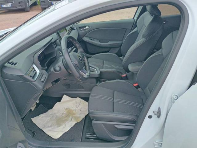 Renault Clio image 6