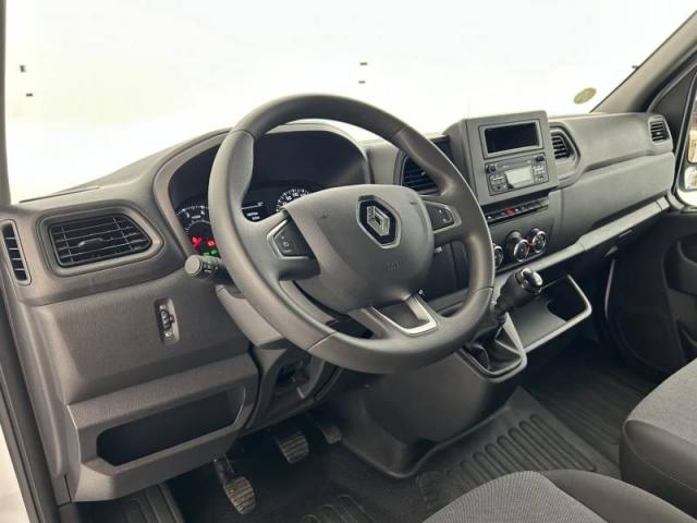 Renault Master image 1