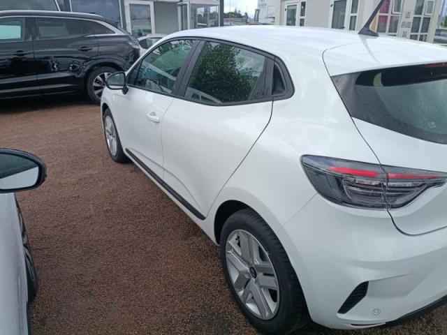 Renault Clio image 2