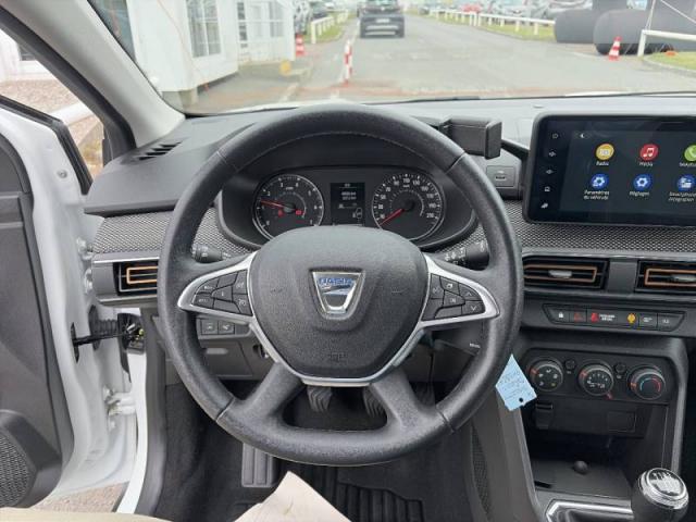 Dacia Sandero image 2