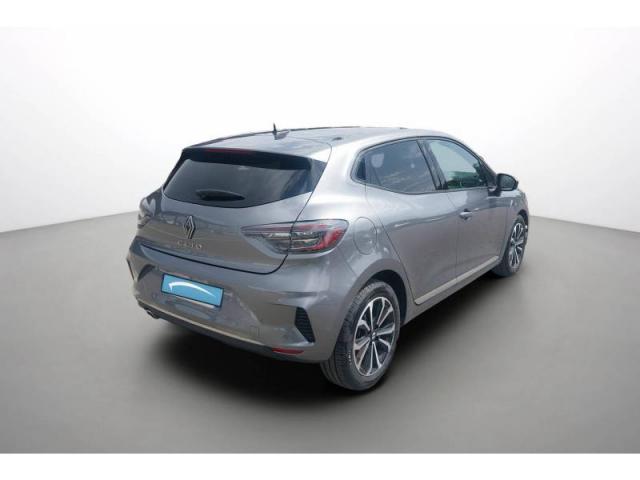 Renault Clio image 9