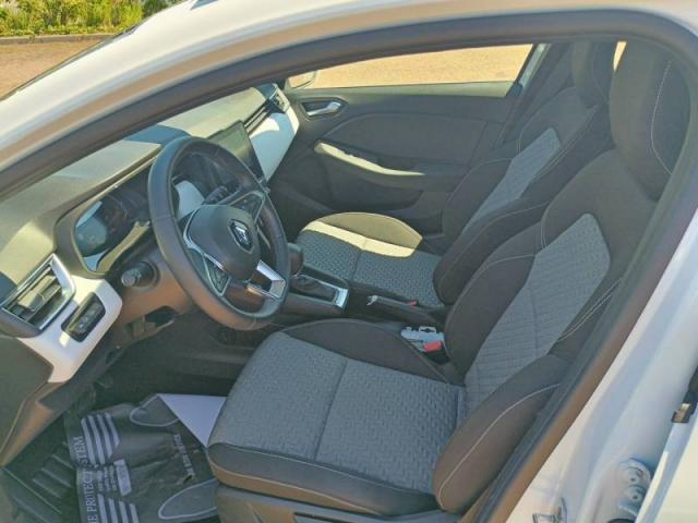 Renault Clio image 9
