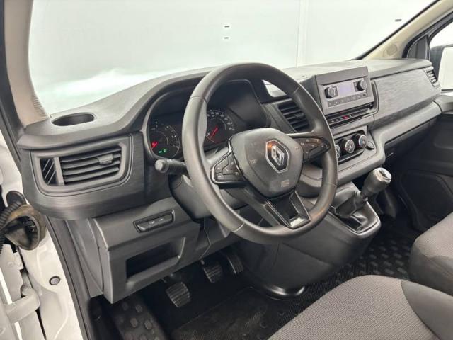 Renault Trafic image 1