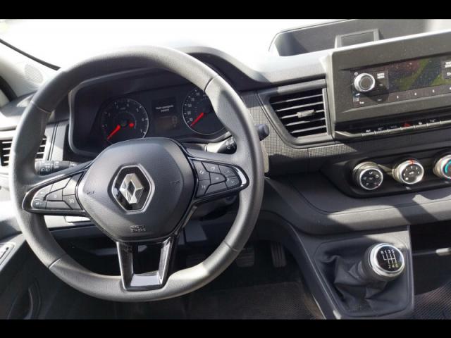 Renault Trafic image 2