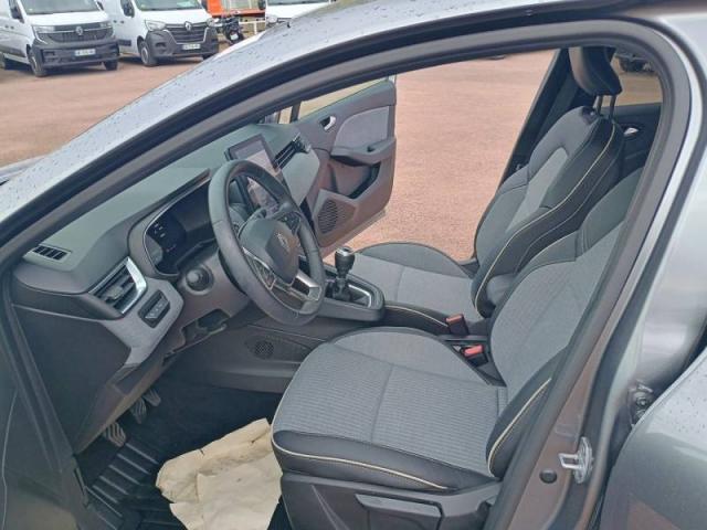 Renault Clio image 6