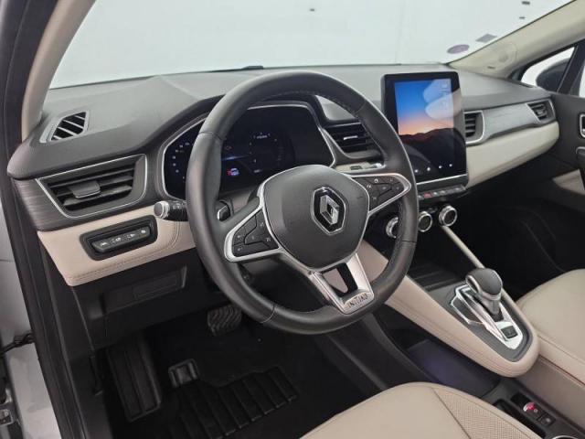 Renault Captur image 1
