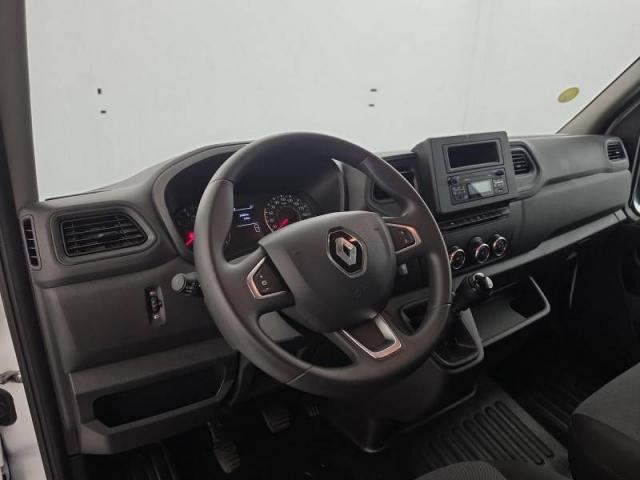 Renault Master image 1