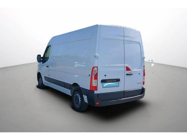 Renault Master image 2