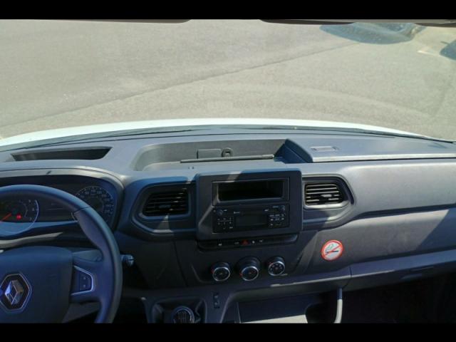 Renault Master image 1