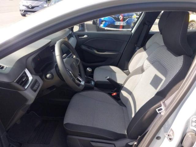 Renault Clio image 9