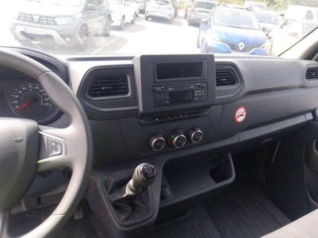 Renault Master image 2
