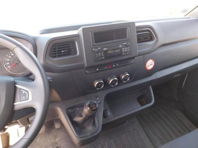 Renault Master image 6