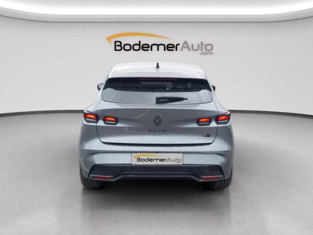 Renault Clio image 8
